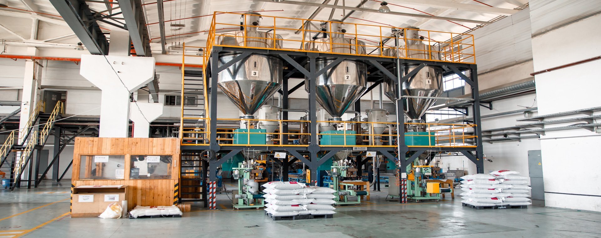 Отгрузка по графику — склад и логистика на нашей стороне.