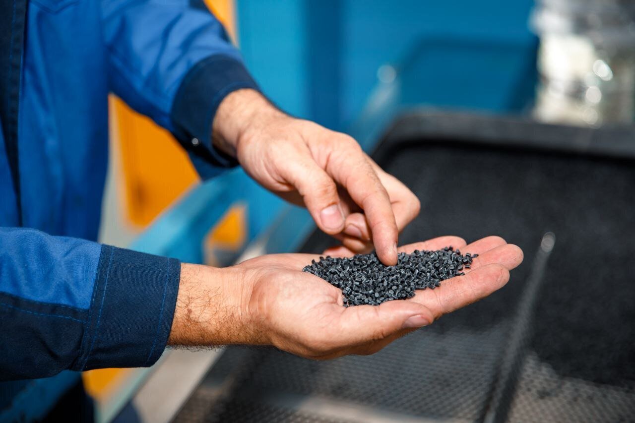 23 сентября 2012 года по инициативе АО «Узавтосаноат» и предприятий Cepla Ю. Корея было создано СП ООО «UzAuto Cepla». В этом году исполняется 10 лет со дня создания СП ООО «UzAuto Cepla».